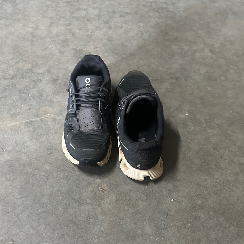 On Running Men's Black and Cream Sneakers